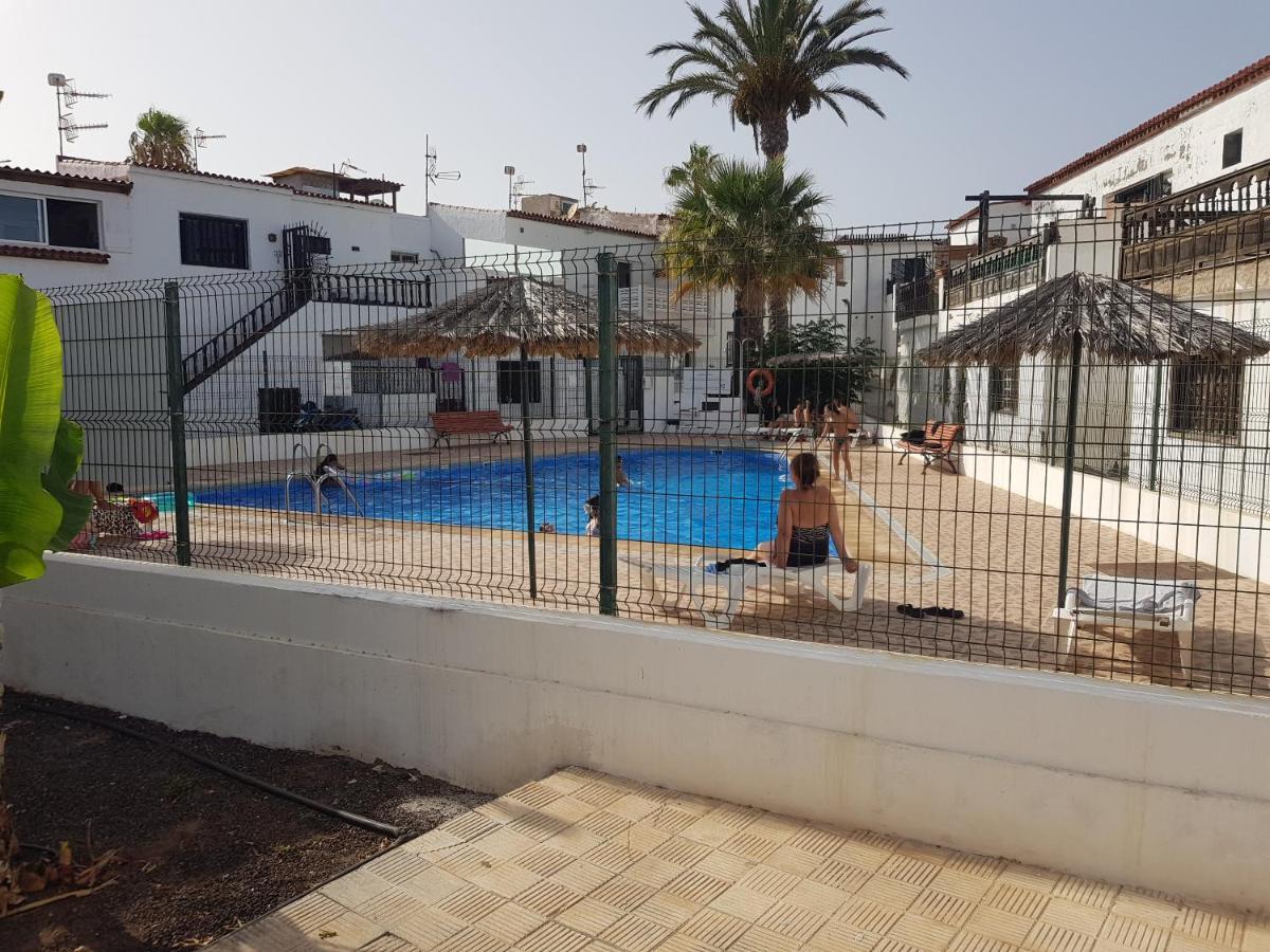 Apartamento Junto A La Piscina อาโรนา ภายนอก รูปภาพ