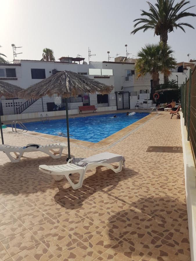 Apartamento Junto A La Piscina อาโรนา ภายนอก รูปภาพ